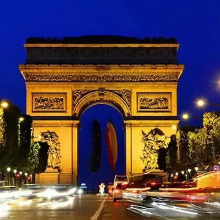 Champs-elysees - Arc De Triomphe - 4 People Apartment